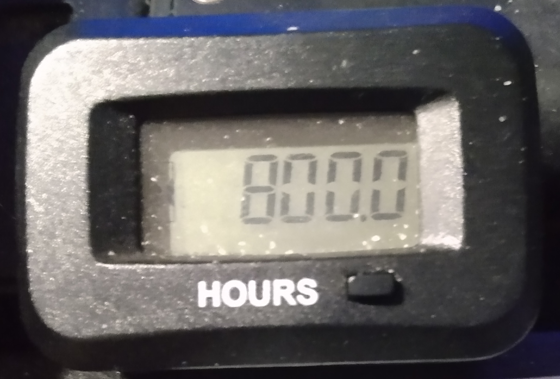 hour meter showing 800 hours